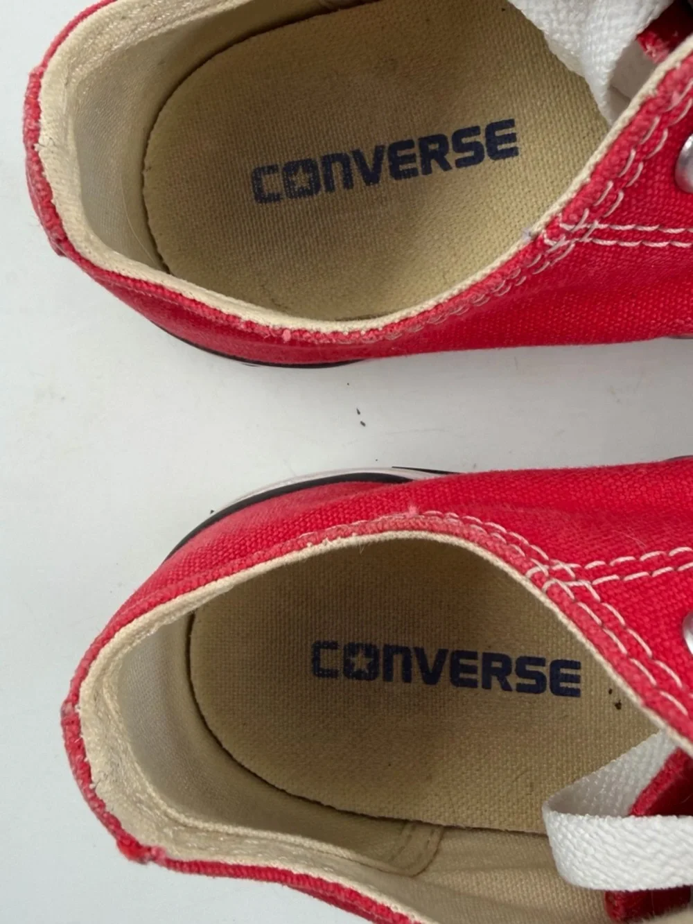Converse Boy’s CTAS Red - SZ 1- Canvas Low Top Shoes Sneakers